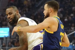 爱游戏用户专属-科维托娃连续十五场比赛得分超过大比分获胜，勇士不断突破！的简单介绍